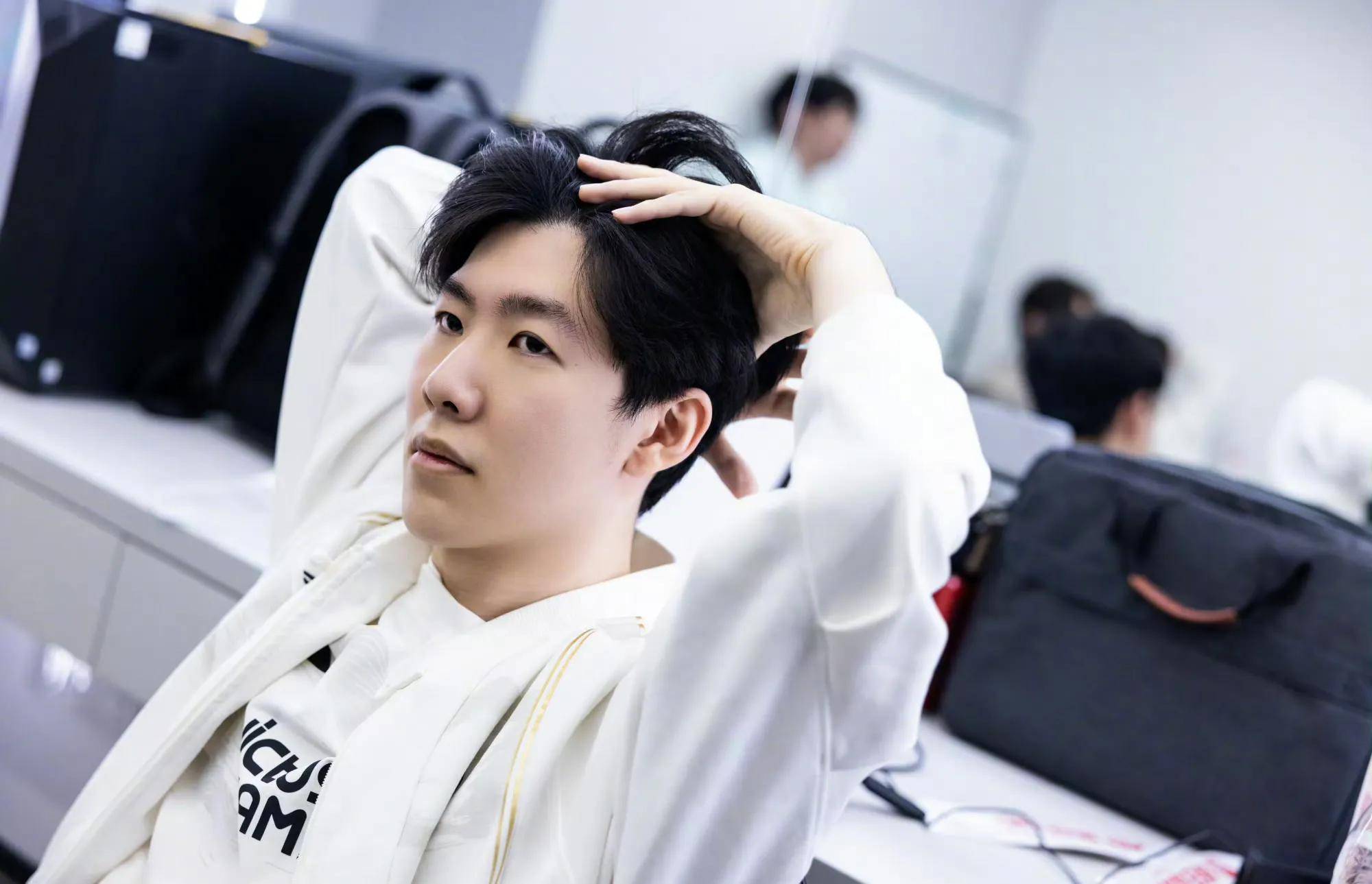 的领导地位 的领导地位